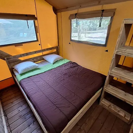 Camping Toilé Avec Terrasse Pour 6 Personnes - Api-1-52-1503