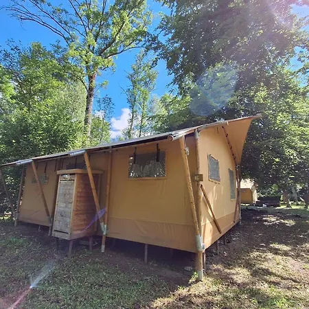 Toilé Avec Terrasse Pour 6 Personnes - Api-1-52-1503 Valbonnais