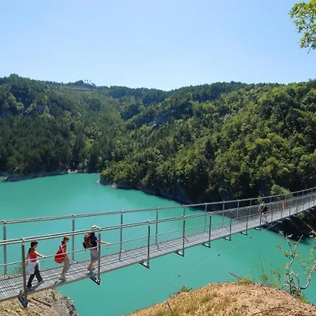 Camping Toilé Avec Terrasse Pour 6 Personnes - Api-1-52-1503 Valbonnais